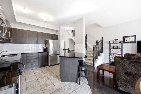 Photo 9 at 15 Dundalk Private, Nepean (Stonebridge), Ottawa