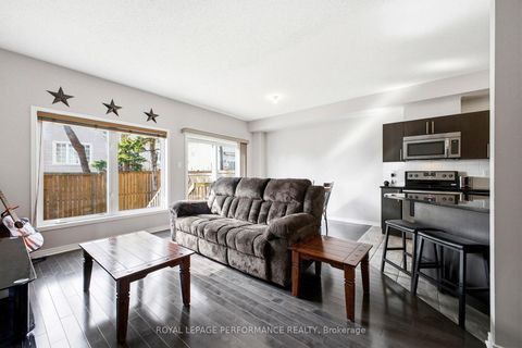 Photo 11 at 15 Dundalk Private, Nepean (Stonebridge), Ottawa