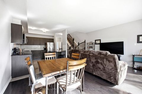 Photo 15 at 15 Dundalk Private, Nepean (Stonebridge), Ottawa