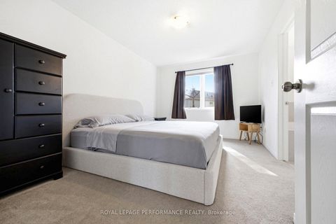 Photo 18 at 15 Dundalk Private, Nepean (Stonebridge), Ottawa