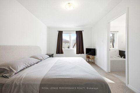 Photo 19 at 15 Dundalk Private, Nepean (Stonebridge), Ottawa