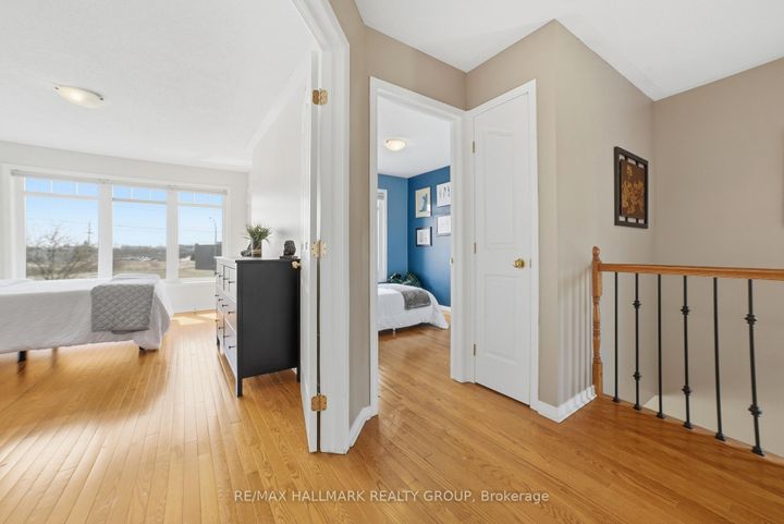 Photo 11 at 121 Corinth Private, Nepean (Merivale Industrial Park/Citiplace), Ottawa