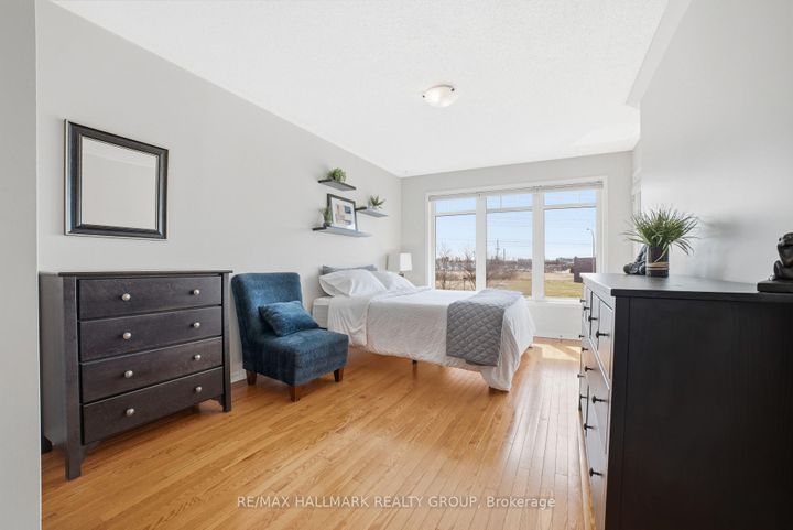 Photo 12 at 121 Corinth Private, Nepean (Merivale Industrial Park/Citiplace), Ottawa