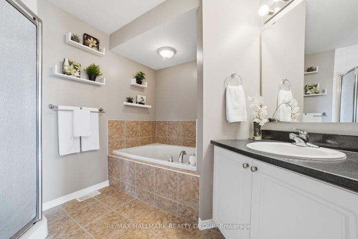 Photo 15 at 121 Corinth Private, Nepean (Merivale Industrial Park/Citiplace), Ottawa