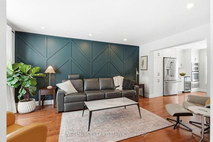 Photo 3 at 12 Mancil Drive, Nepean (Knollsbrook), Ottawa