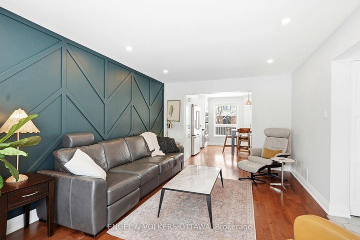 Photo 4 at 12 Mancil Drive, Nepean (Knollsbrook), Ottawa