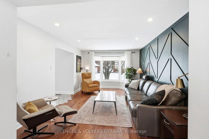 Photo 5 at 12 Mancil Drive, Nepean (Knollsbrook), Ottawa