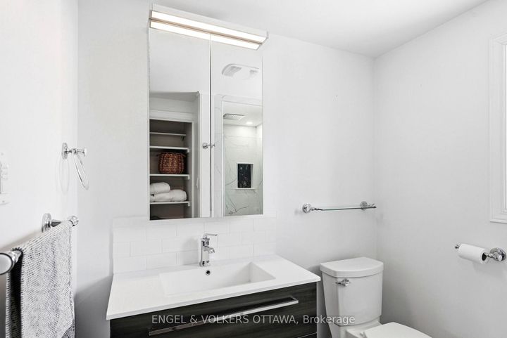 Photo 26 at 12 Mancil Drive, Nepean (Knollsbrook), Ottawa