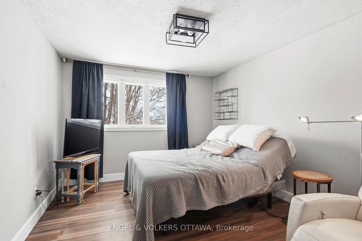 Photo 30 at 12 Mancil Drive, Nepean (Knollsbrook), Ottawa