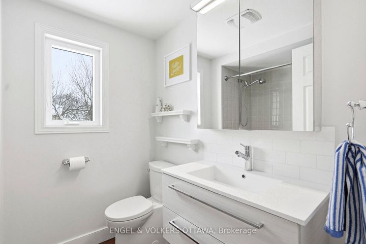 Photo 32 at 12 Mancil Drive, Nepean (Knollsbrook), Ottawa