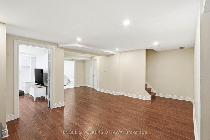 Photo 33 at 12 Mancil Drive, Nepean (Knollsbrook), Ottawa