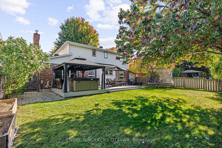 Photo 43 at 12 Mancil Drive, Nepean (Knollsbrook), Ottawa