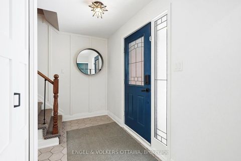 Photo 2 at 12 Mancil Drive, Nepean (Knollsbrook), Ottawa