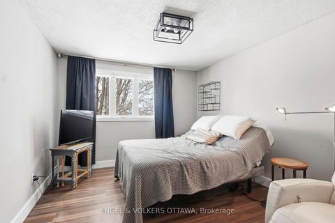 Photo 30 at 12 Mancil Drive, Nepean (Knollsbrook), Ottawa