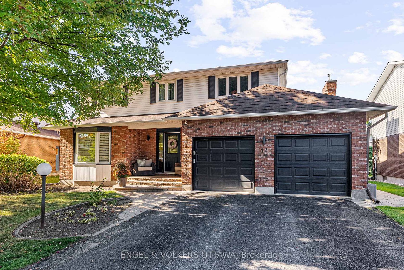 12 Mancil Drive, Nepean (Knollsbrook), Ottawa 