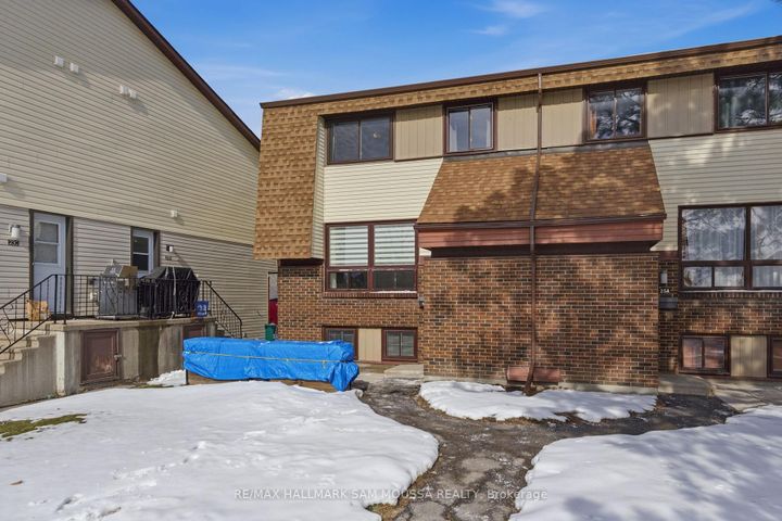 Photo 2 at B - 25 Woodvale Green, Nepean (Craig Henry/Woodvale), Ottawa