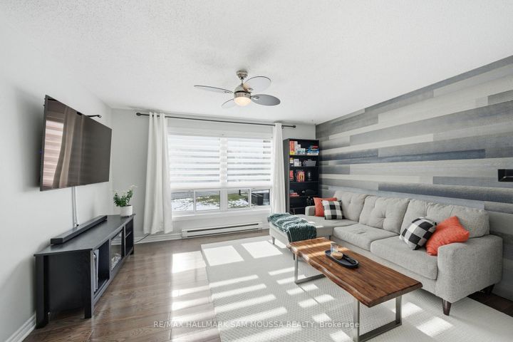 Photo 7 at B - 25 Woodvale Green, Nepean (Craig Henry/Woodvale), Ottawa