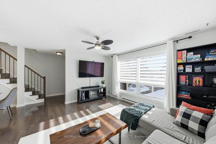 Photo 10 at B - 25 Woodvale Green, Nepean (Craig Henry/Woodvale), Ottawa