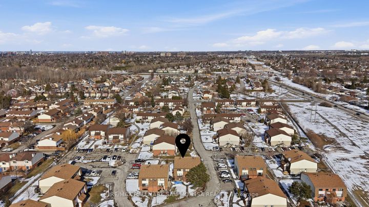 Photo 35 at B - 25 Woodvale Green, Nepean (Craig Henry/Woodvale), Ottawa