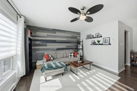 Photo 8 at B - 25 Woodvale Green, Nepean (Craig Henry/Woodvale), Ottawa