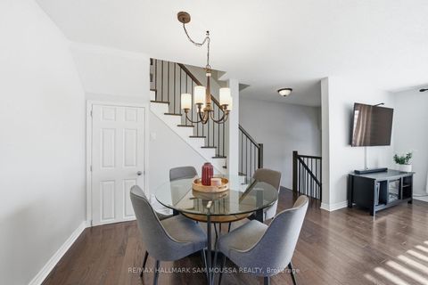 Photo 13 at B - 25 Woodvale Green, Nepean (Craig Henry/Woodvale), Ottawa