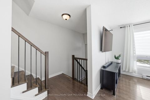 Photo 17 at B - 25 Woodvale Green, Nepean (Craig Henry/Woodvale), Ottawa