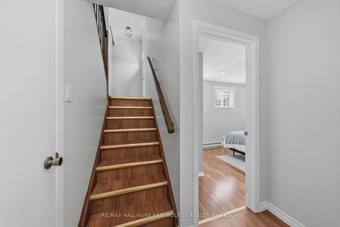 Photo 27 at B - 25 Woodvale Green, Nepean (Craig Henry/Woodvale), Ottawa