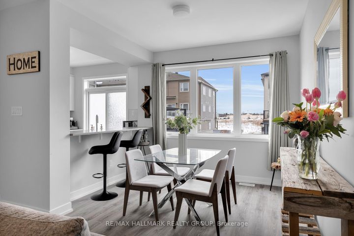 Photo 13 at 738 Chromite Private, Nepean (Heritage Park), Ottawa