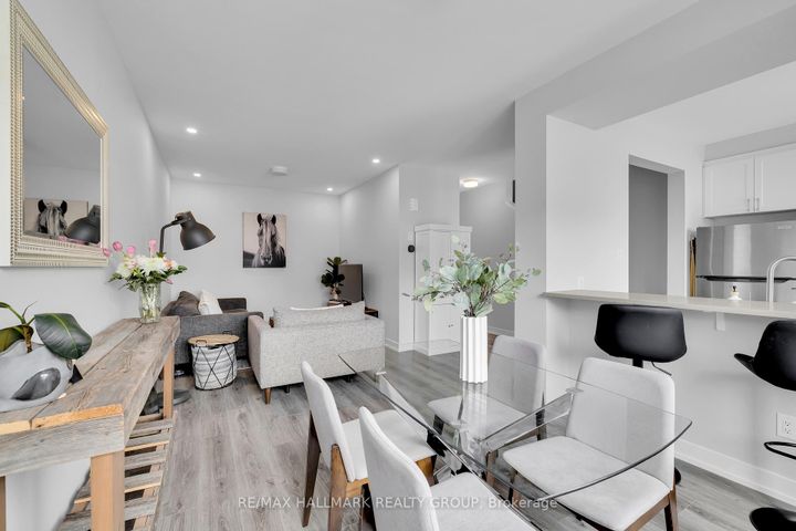 Photo 19 at 738 Chromite Private, Nepean (Heritage Park), Ottawa