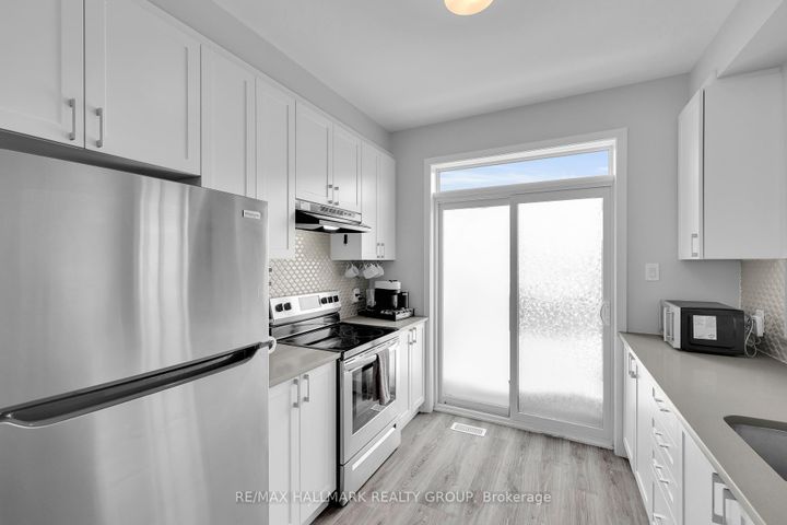 Photo 25 at 738 Chromite Private, Nepean (Heritage Park), Ottawa