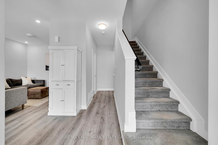 Photo 30 at 738 Chromite Private, Nepean (Heritage Park), Ottawa