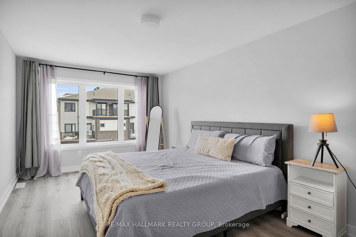 Photo 33 at 738 Chromite Private, Nepean (Heritage Park), Ottawa