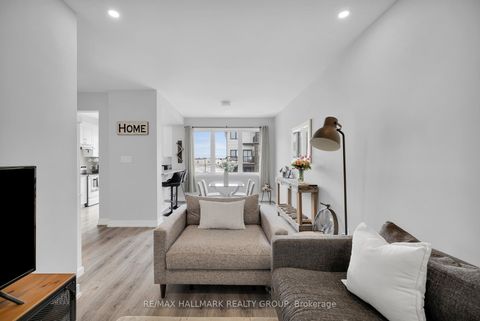 Photo 10 at 738 Chromite Private, Nepean (Heritage Park), Ottawa