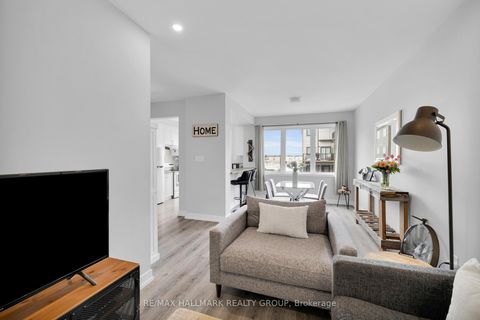 Photo 11 at 738 Chromite Private, Nepean (Heritage Park), Ottawa