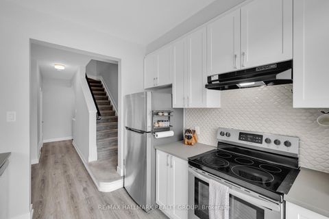 Photo 28 at 738 Chromite Private, Nepean (Heritage Park), Ottawa