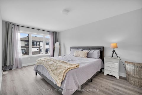 Photo 32 at 738 Chromite Private, Nepean (Heritage Park), Ottawa