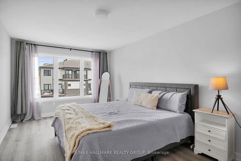 Photo 33 at 738 Chromite Private, Nepean (Heritage Park), Ottawa