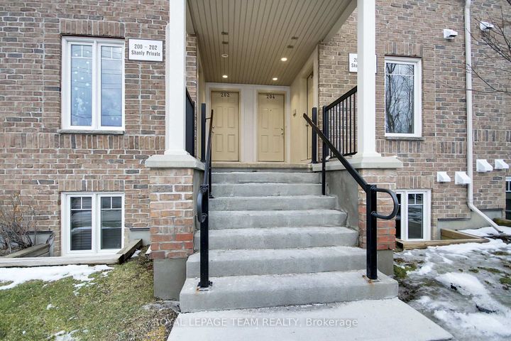 Photo 3 at 41 - 204 Shanly Private, Nepean (Stonebridge), Ottawa