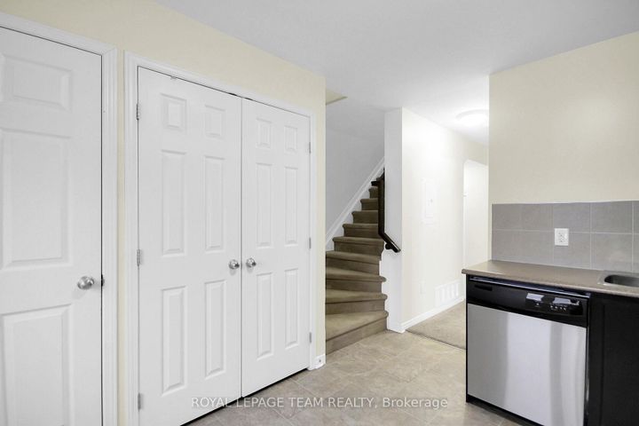 Photo 23 at 41 - 204 Shanly Private, Nepean (Stonebridge), Ottawa