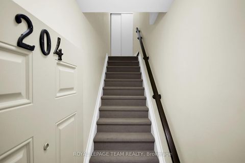 Photo 5 at 41 - 204 Shanly Private, Nepean (Stonebridge), Ottawa
