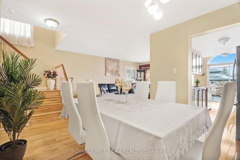 Photo 15 at 2362 Bois Vert Place, Avalon East, Orleans