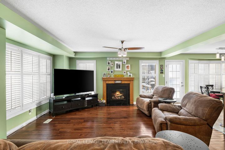 Photo 6 at 3022 Freshwater Way, Nepean (Half Moon Bay), Ottawa