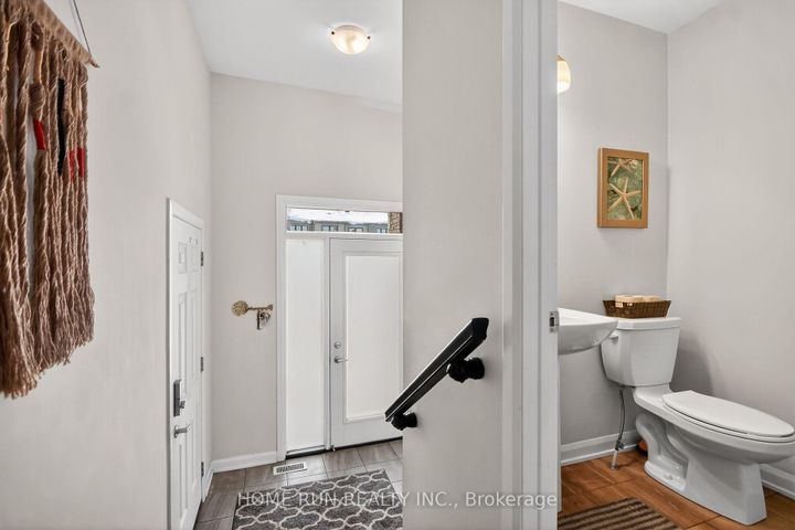 Photo 1 at 733 Cashmere Terrace, Nepean (Heritage Park), Ottawa