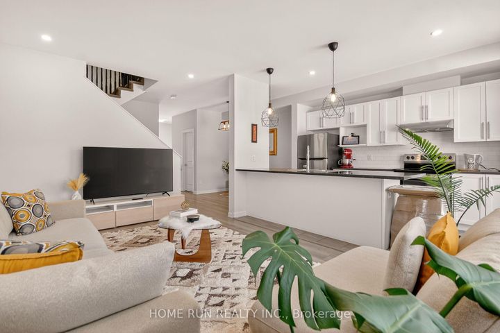 Photo 10 at 733 Cashmere Terrace, Nepean (Heritage Park), Ottawa