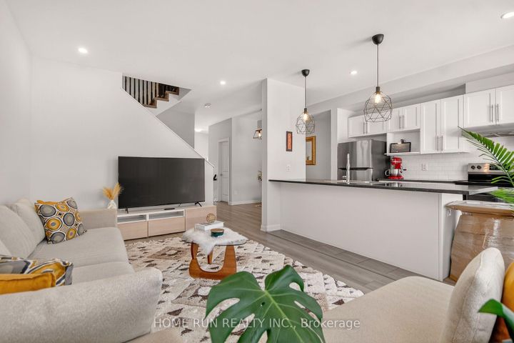 Photo 11 at 733 Cashmere Terrace, Nepean (Heritage Park), Ottawa