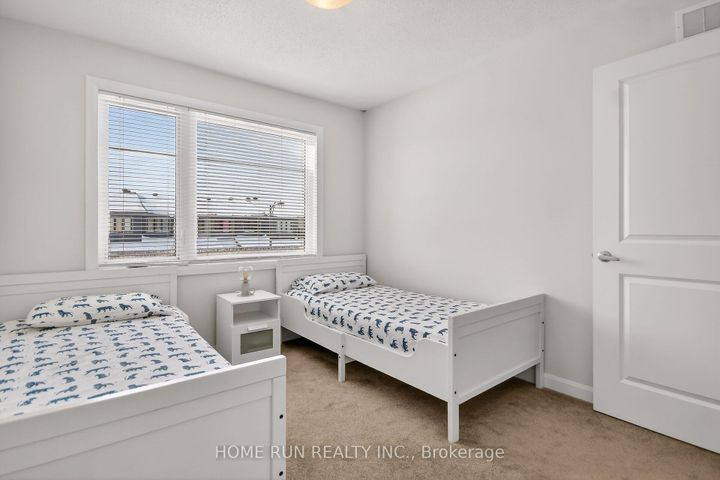 Photo 18 at 733 Cashmere Terrace, Nepean (Heritage Park), Ottawa