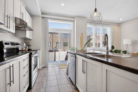 Photo 6 at 733 Cashmere Terrace, Nepean (Heritage Park), Ottawa