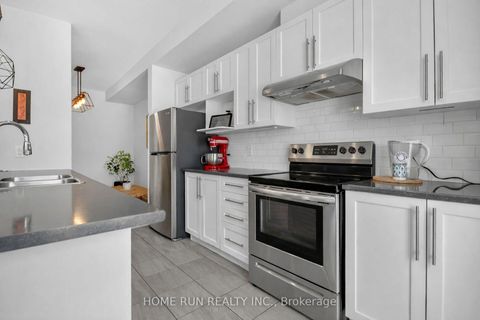 Photo 7 at 733 Cashmere Terrace, Nepean (Heritage Park), Ottawa