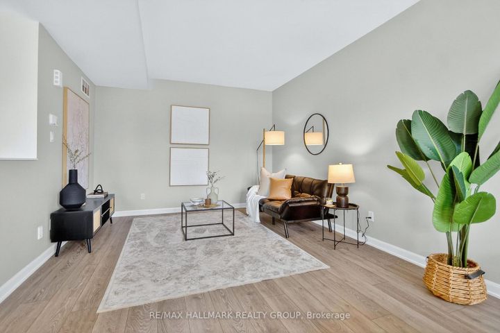 Photo 5 at 58 Teelin Circle, Nepean (Half Moon Bay), Ottawa