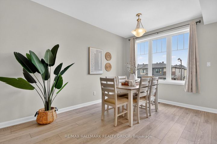 Photo 11 at 58 Teelin Circle, Nepean (Half Moon Bay), Ottawa